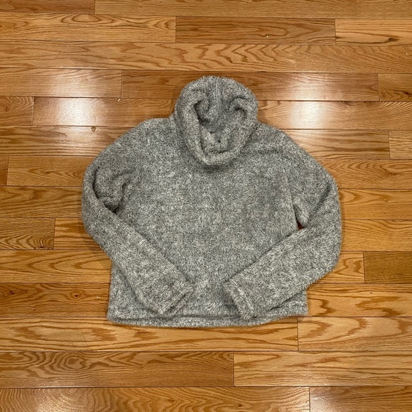 Aerie matching sweater and short set - Picture 3 of 5